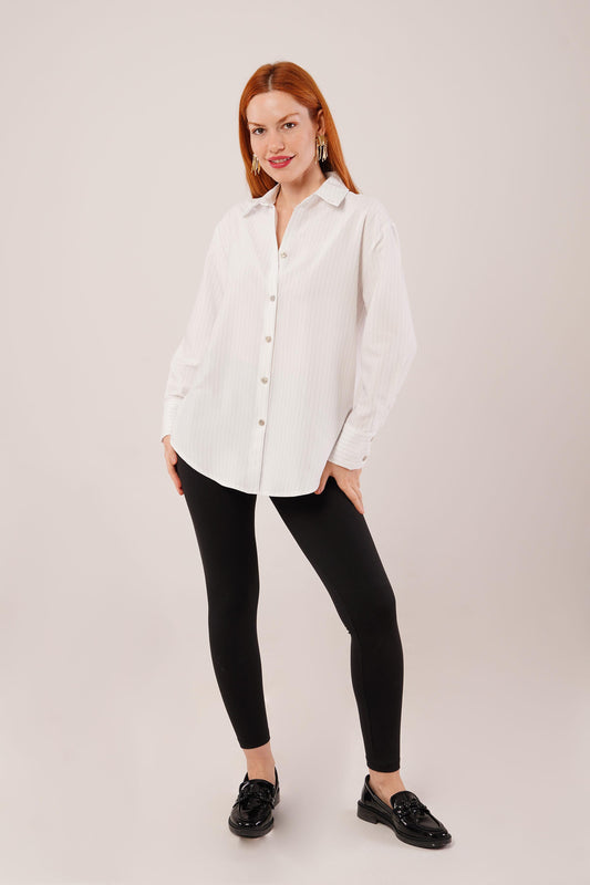 İnce Çizgi Detaylı Beyaz Gömlek