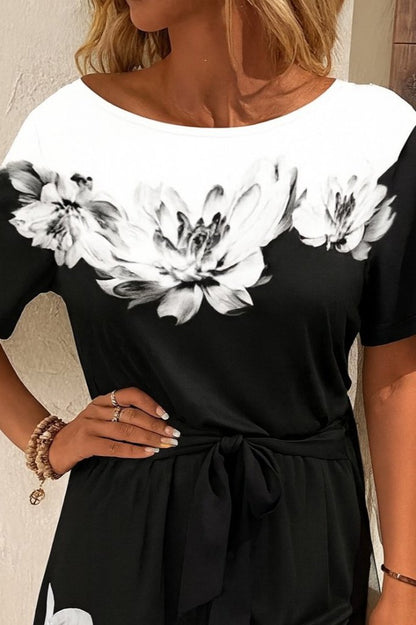 Kadın Tek Omuzu Açık çiçek Desenli Beli Kuşaklı Iki Iplik Mini Short Tulum