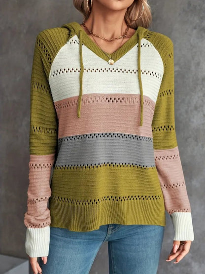 Kadın Uzun Kollu V Yakalı Bağcıklı Kapşonlu Triko Bluz