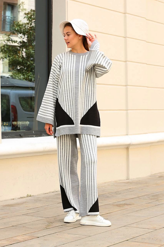 Çizgili bisiklet yaka triko takım Gri