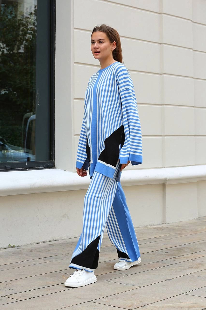 Çizgili bisiklet yaka triko takım Mavi