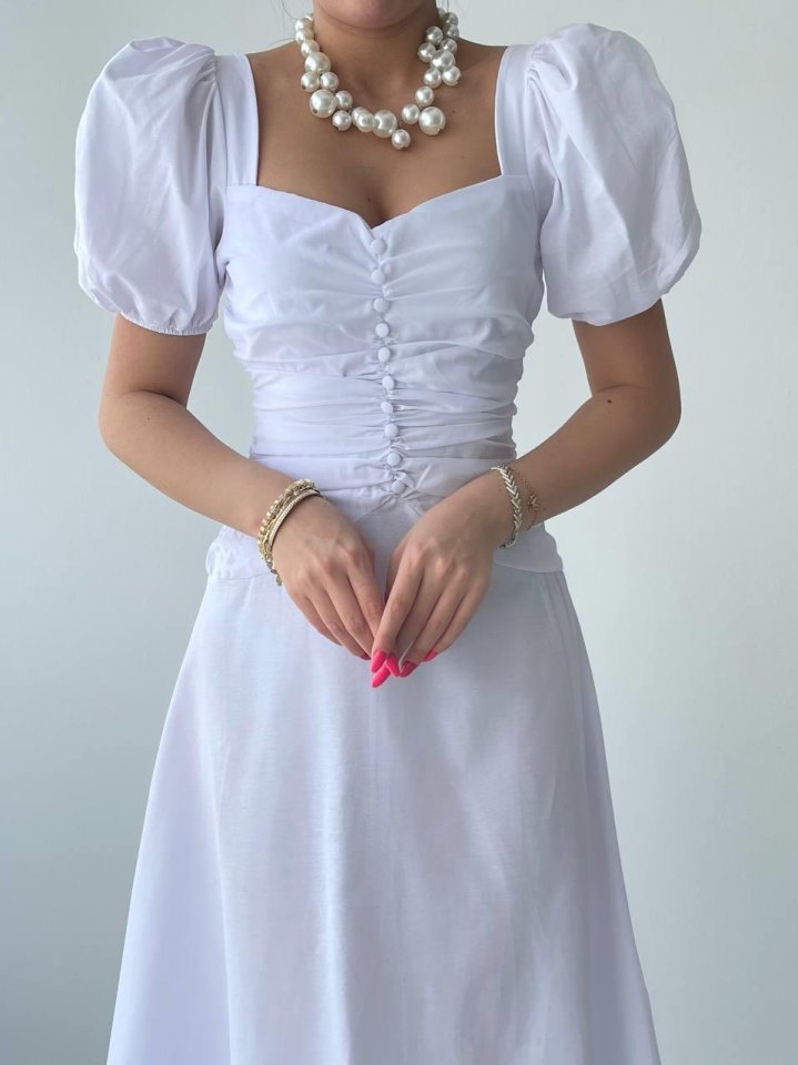 Kare Yaka Düğmeli Elbise