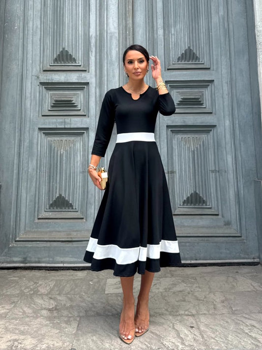 Kadın Truvakarkol Yakası Açık Blok Renkli Krep Midi Elbise