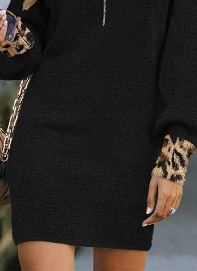 Kadın Uzun Kollu Yakalı önden Fermuarlı Leopar Detaylı Mini Peluş Elbise