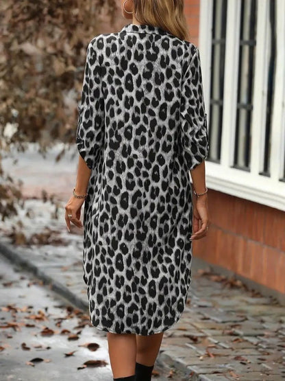 Kadın Uzun Kollu Yakalı önden Düğmeli Leopar Desenli Modal Midi Elbise
