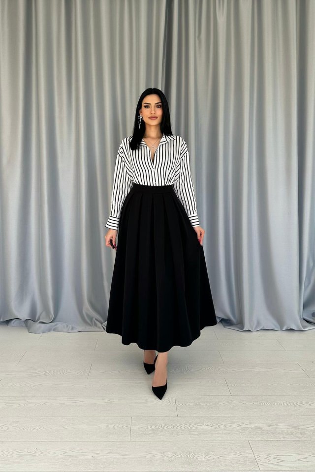 Siyah Uzun Pileli Etek