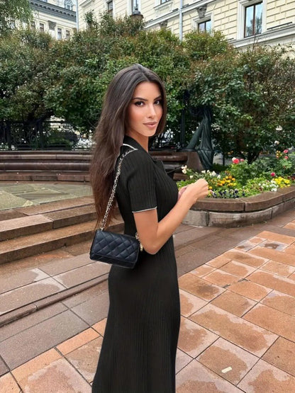 Kadın Kısa Kollu Yakalı önden Düğmeli Maxi Triko Elbise