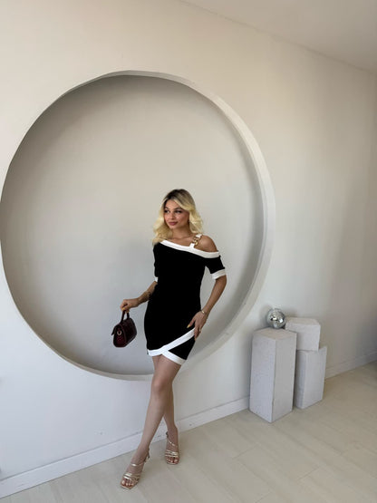 Kadın Kısa Kollu Asimetrik Kesim Yaka şerit Ve Aksesuar Detaylı Modal Elbise