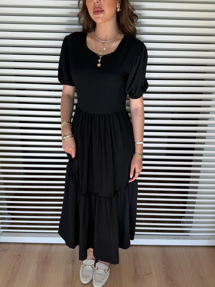 Kadın Kısa Kollu Yakası Açık Katlı Bürümcük Balon Elbise