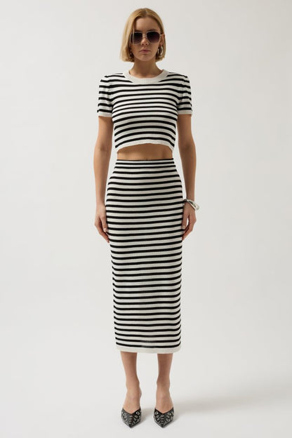 Çizgili Midi Dokulu Etek