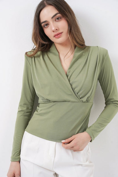 Omuz Vatkalı Kruvaze Yaka Bluz 942 - E.Yeşil