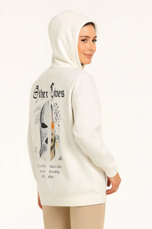 Oversize Üç İplik Şardonlu Kapüşonlu Sweatshirt - Beyaz 'Other Lives' Ön Ve Arka Baskılı, Kanguru Cepli, Ribanalı Rahat Kışlık Model Beyaz