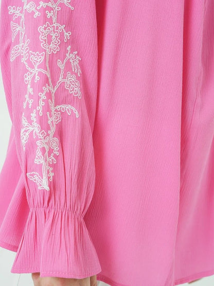 Yakası Bağlamalı Kolu Nakışlı Lastikli Gömlek -Pembe
