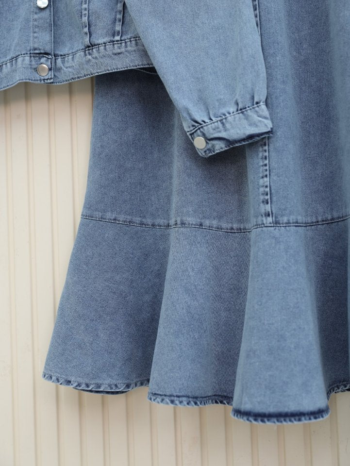 Etek Ucu Volanlı Düğmeli Ceketli Kot Takım -Buz Mavi