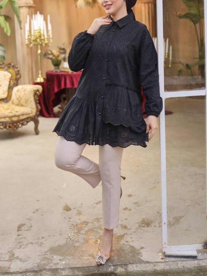 Fırfır Ve Fisto Detaylı İnci Düğmeli Gömlek -Siyah