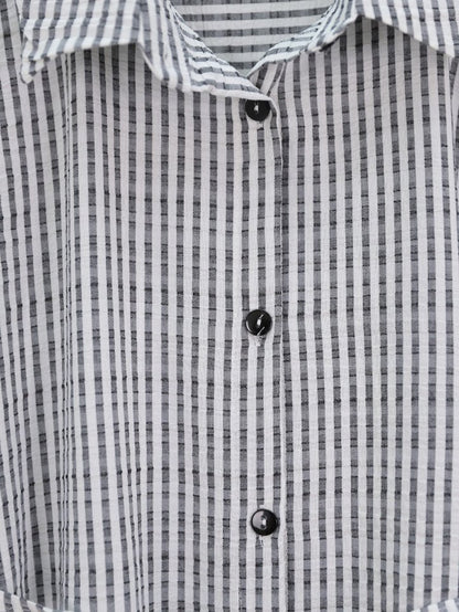 Boydan Düğmeli Bağcıklı Çizgili Bürümcük Gömlek -Gri