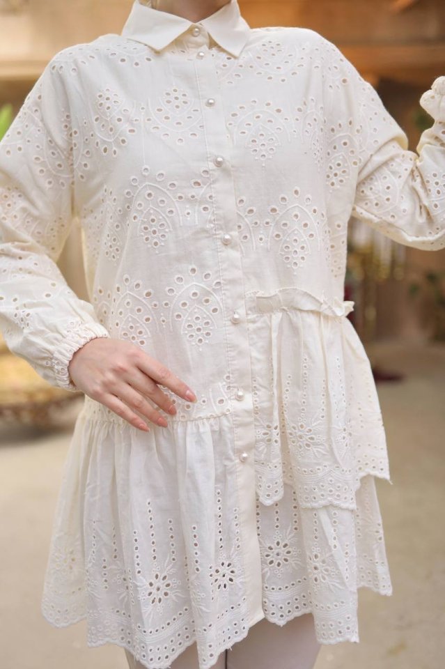 Fırfır Ve Fisto Detaylı İnci Düğmeli Gömlek -Bej