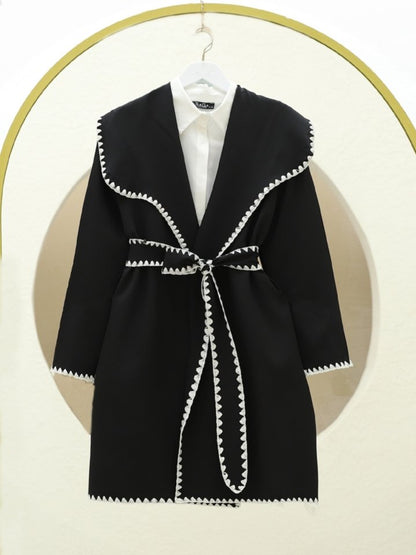 Kenarı Nakışlı Kemerli Bebe Yaka Kimono -Siyah