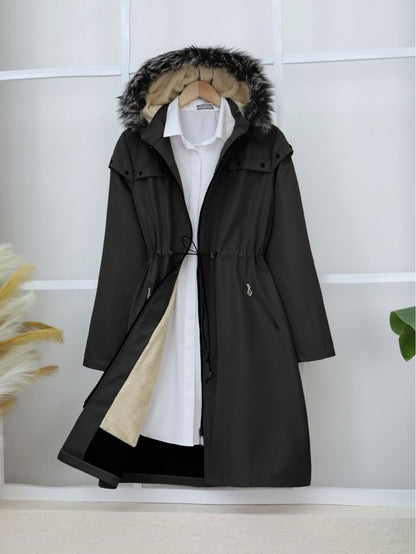 Çıkma Kapşonlu Yıldız Metal Detaylı Kaban -Siyah