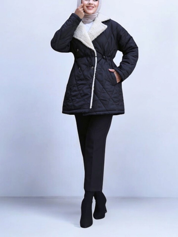 Beli Lastikli Peluş Detaylı Kapitone Mont -Siyah