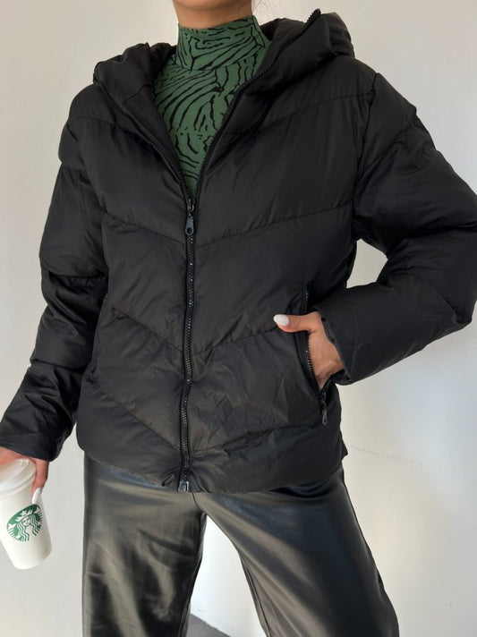 Sabit Kapşonlu Fermuarlı Kışlık Mont -Siyah