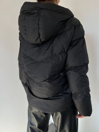 Sabit Kapşonlu Fermuarlı Kışlık Mont -Siyah