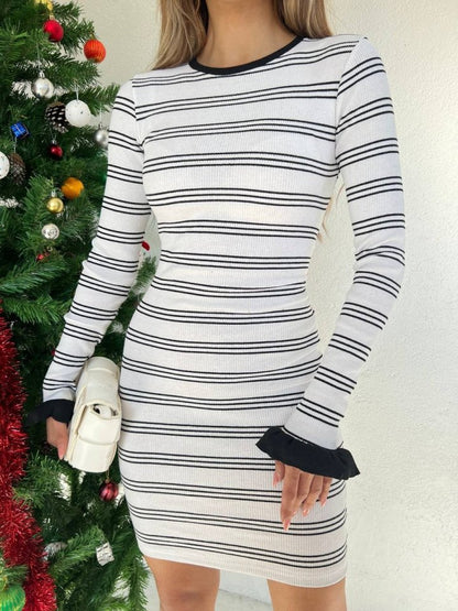 Kol Ucu Volan Çizgili Kaşkorse Elbise -Beyaz