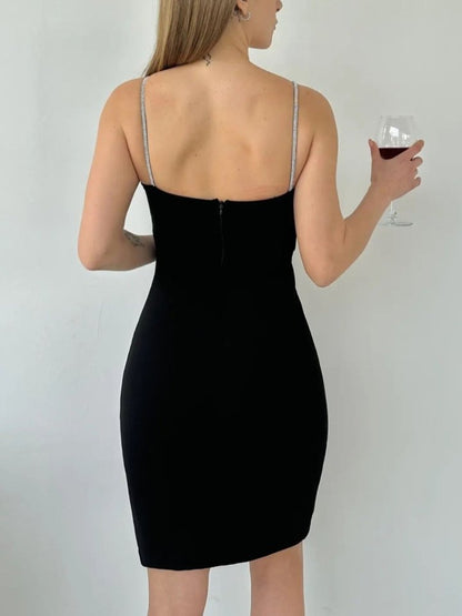 Askı Taş Detaylı Yırtmaçlı Mini Elbise  -Siyah