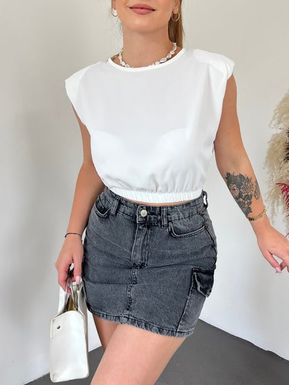 Omuzları Vatkalı Beli Lastikli  Bluz -Beyaz