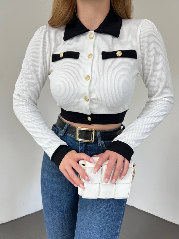 Düğmeli Cep Detaylı Crop Hırka -Beyaz