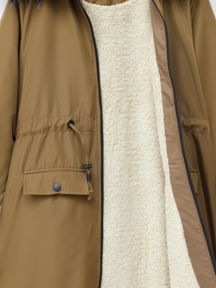 Sabit Kapşonlu İçi Kürklü Bondit Kaban -Taba