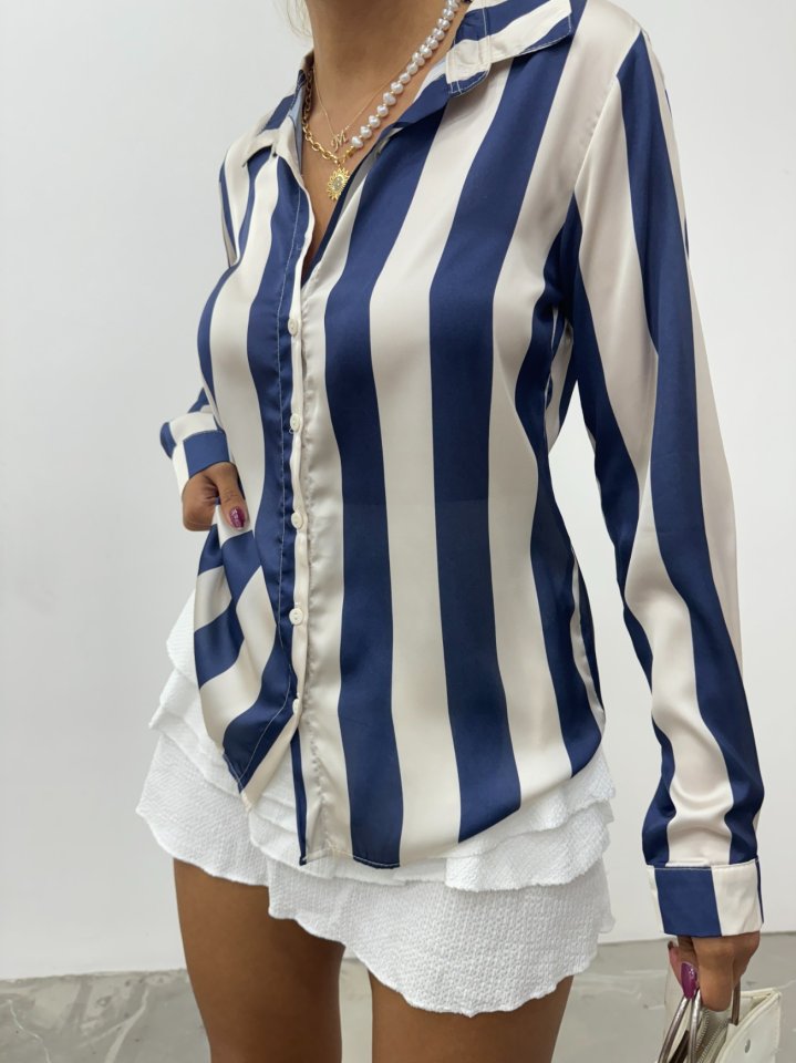 Boydan Düğmeli Arkası Uzun Saten Gömlek-Laci