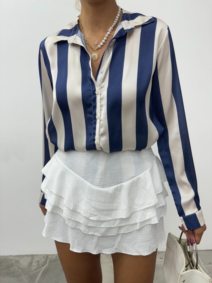 Boydan Düğmeli Arkası Uzun Saten Gömlek-Laci