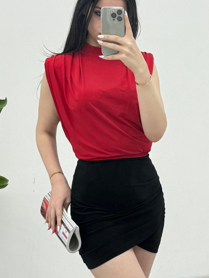 Sıfır Kol Vatkalı Sandy Bluz -Kırmızı