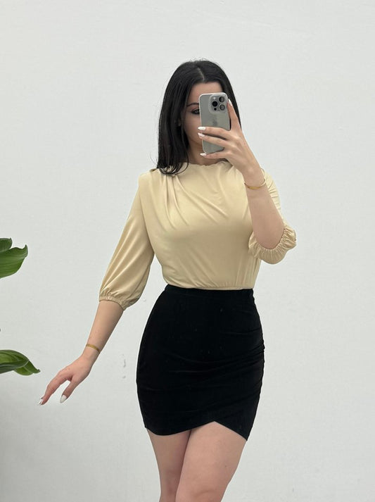 İçi Tulumlu Omuzdan Büzgülü Vatkalı Sendy Bluz -Bej