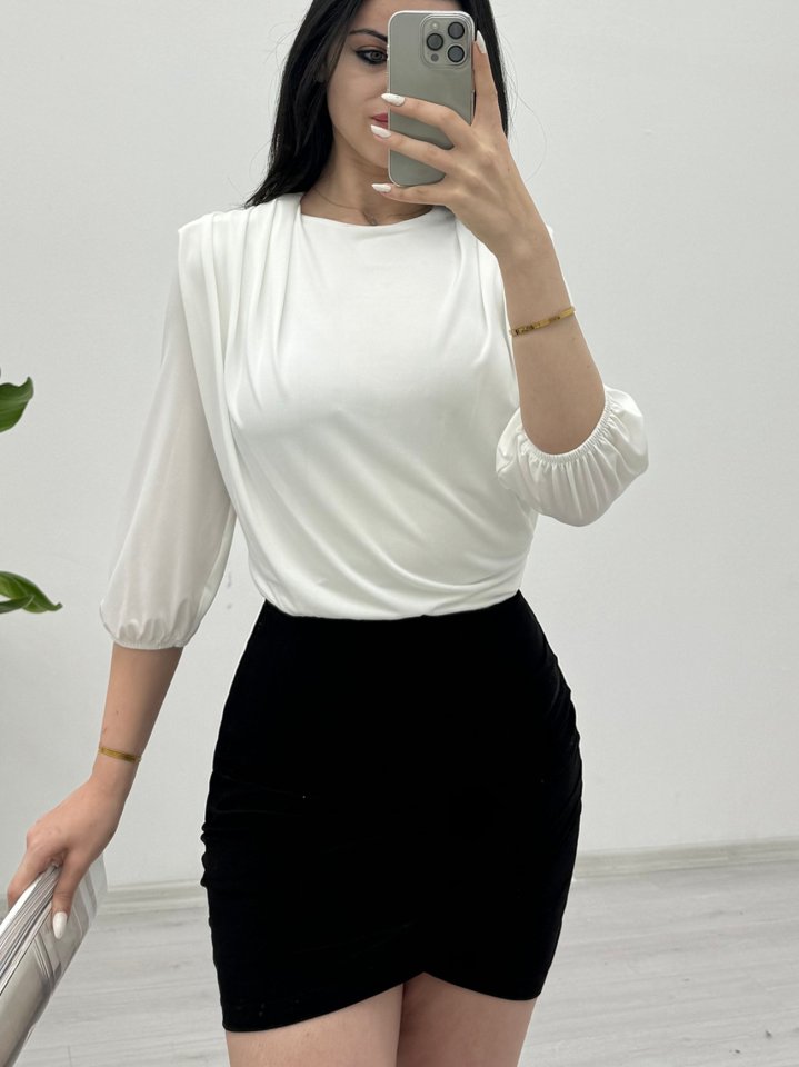 İçi Tulumlu Omuzdan Büzgülü Vatkalı Sendy Bluz -Beyaz