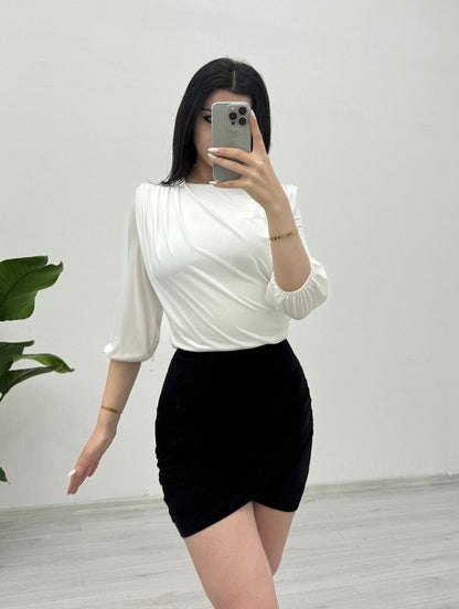 İçi Tulumlu Omuzdan Büzgülü Vatkalı Sendy Bluz -Beyaz