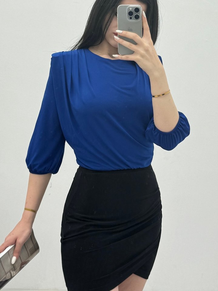 İçi Tulumlu Omuzdan Büzgülü Vatkalı Sendy Bluz -Saks