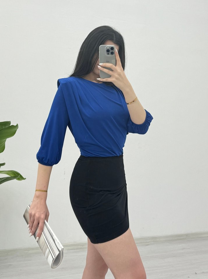 İçi Tulumlu Omuzdan Büzgülü Vatkalı Sendy Bluz -Saks