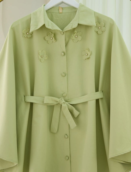 Önü Çiçek Detaylı Beli Bağcıklı Düğmeli Panço -Çağla Y.