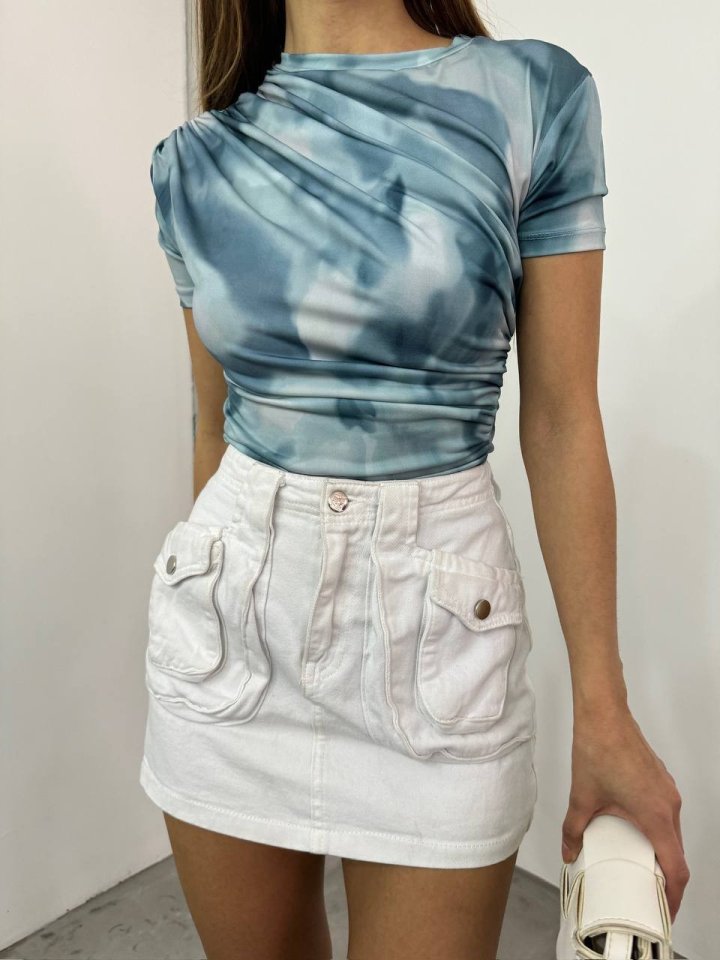 Bel Omuz Büzgülü Batik Baskı Sendy Bluz -Açık Mavi