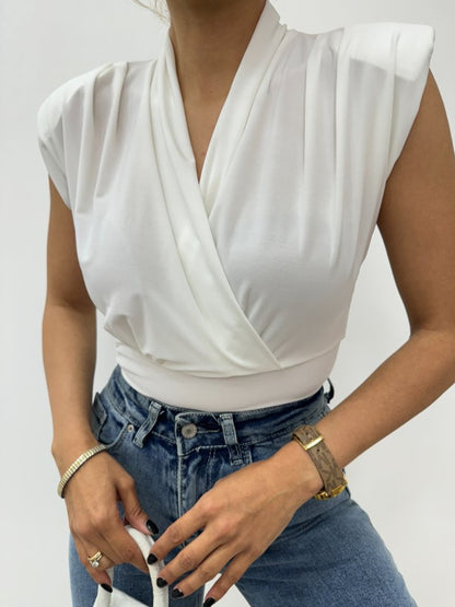 Sıfır Kol Vatkalı Kruvaze Model Sandy Bluz -Beyaz