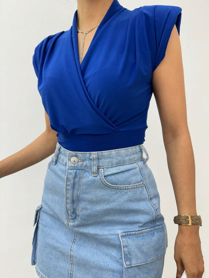 Sıfır Kol Vatkalı Kruvaze Model Sandy Bluz -Saks