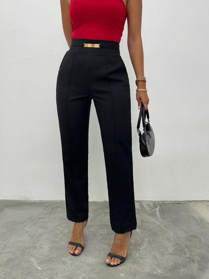 Beli Lastikli Cepli Metal Detaylı Pantolon -Siyah