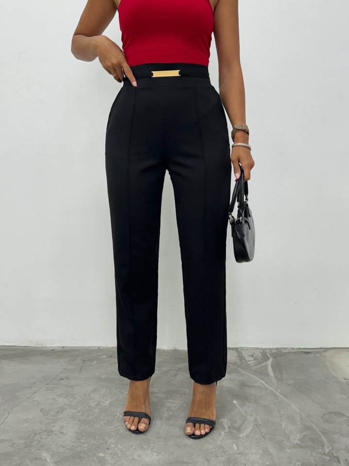 Beli Lastikli Cepli Metal Detaylı Pantolon -Siyah