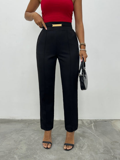 Beli Lastikli Cepli Metal Detaylı Pantolon -Siyah