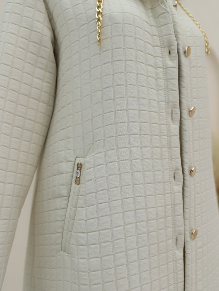 Yakası Zincir Detaylı Uzun Kapitone Kaban -Taş