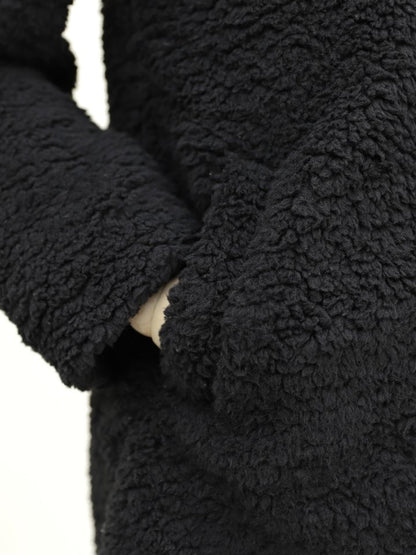 Çift Düğmeli Astarlı Yan Cepli Peluş Kaban -Siyah