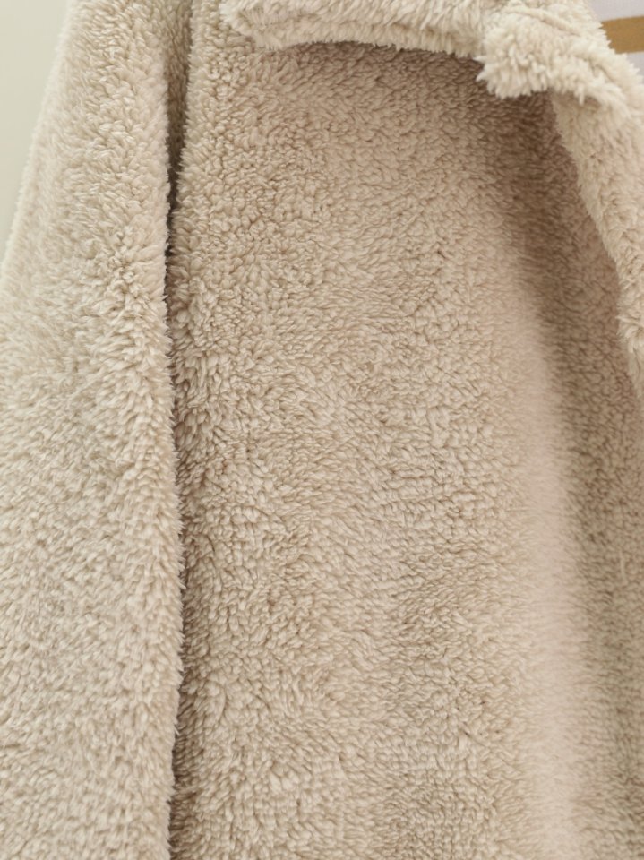 Boydan Düğmeli Cepli Pelüş Ceket -Açık Vizon