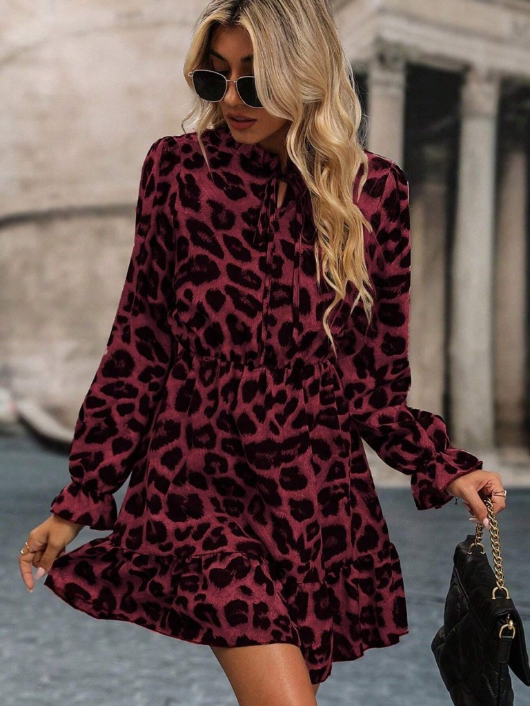 Kadın Uzun Kollu Yakadan Bağcıklı Modal Leopar Desenli Mini Elbise